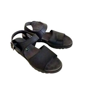 Rockport Vibram Black Sandals
